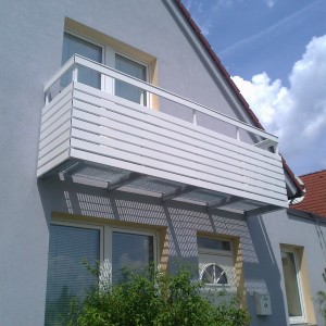 Atypické zábradlí na přání zákazníka pro balkon domu